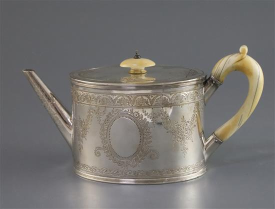 A late Victorian silver oval teapot by William & John Barnard, gross 17.5 oz.